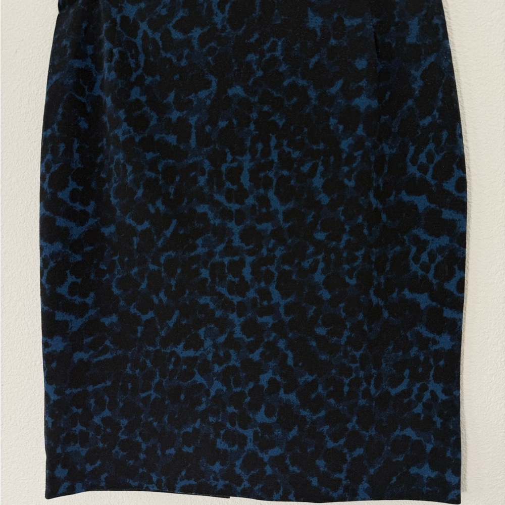 H&M Black and Blue Patterned Pencil Skirt